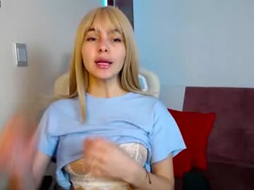 Freechat _hottie__ on Chaturbate