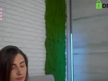 Freechat _wild_berry on Chaturbate