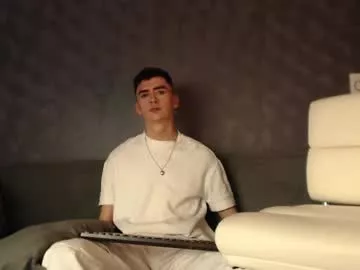 Freechat aaron_tate on Chaturbate