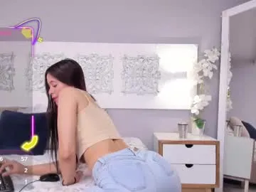 Freechat adelaa_11 on Chaturbate