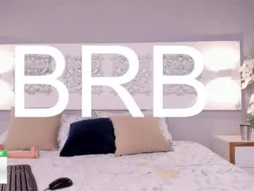 Freechat adelaa_11 on Chaturbate