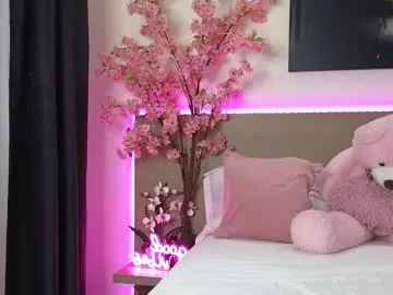 Freechat anexxblondie on Chaturbate