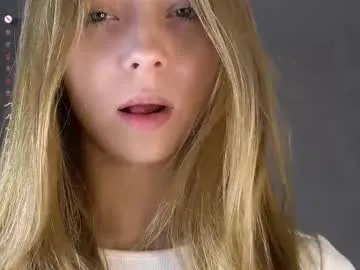 annettaregino — to put candle wax on my boobs   Hello, my name is Eva,I'm still too shy for privates, sorry!!! #teen #shy  #18 #natural #new [185 tokens remaining]