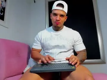 Freechat aquiles_elpapi on Chaturbate