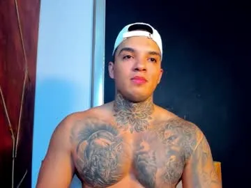 Freechat aquiles_elpapi on Chaturbate