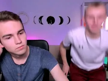 Freechat astren_villo on Chaturbate