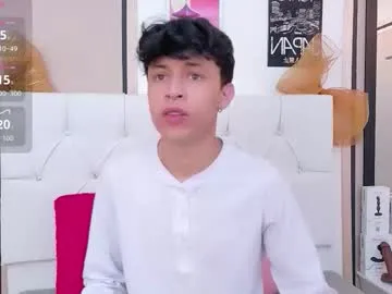 Freechat axel_evanss on Chaturbate