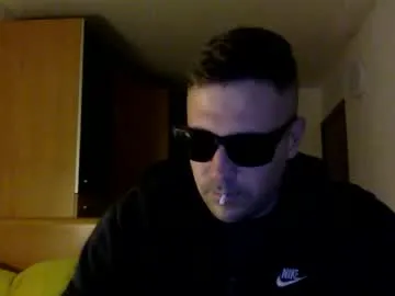 Chaturbate bbnamelezz is Freechat bbnamelezz — Training in boxers