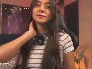 Freechat bellapazzia13 on Chaturbate