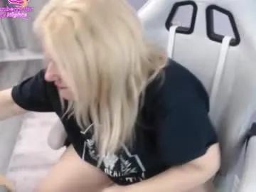 bellastar84 —  Lovense ON & Prvt Open..lets cum together  #pawg #milf #curvy #blonde #vape #canada #bigbutts #thickthighs #panties #thickbooty #nippleclamps