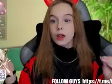 best_trip — STAND UP AND FLASH ASS [39 tokens left] #strapon #teen #lesbian #smalltits #anal