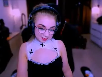 Freechat blinkofeyess on Chaturbate