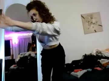 Freechat bombshellbaeby on Chaturbate