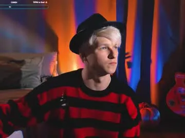 brestonsweet — Welcome to my paradise.  || Type /menu to see list of prizes! - Goal: CUMSHOW [932 tokens left] #bigcock #twink #blonde #muscle #new