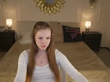 Freechat bright_diamonds_054 on Chaturbate