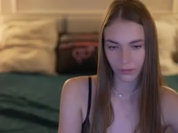 Freechat bright_diamonds_054 on Chaturbate