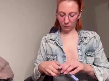 caliiie_of — Viens t'amuser avec moi ! Special tip : 14 / 44 / 64 / 114 - Repeating Goal: Fais moi vibrer - #bdsm #french #fuckmachine #lovense #pvt