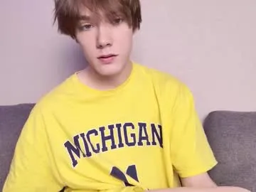 callmenineoneseven — cumshow #gay #cum #teen #twink #18 [2288 tokens remaining]