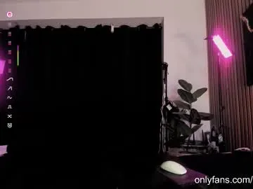 Freechat camilaramirez_ on Chaturbate