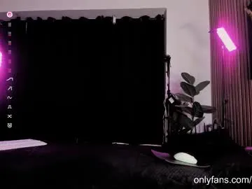 Freechat camilaramirez_ on Chaturbate