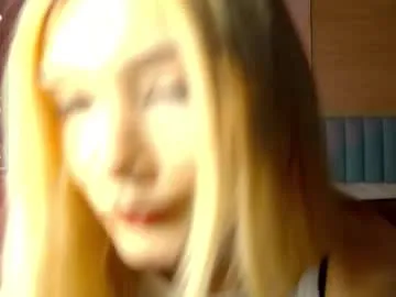 Freechat carolreeves on Chaturbate