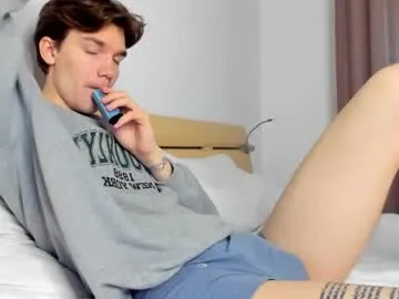 caties_cutes2 — CUMSHOW in public  #cum #twink #bigdick #teen #skinny [959 tokens remaining]