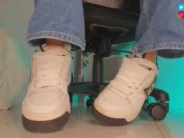 Freechat charlotte__grey on Chaturbate