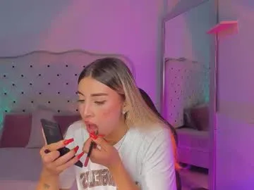 Freechat charlotte__grey on Chaturbate