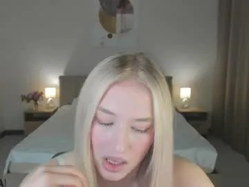 Freechat chloe_alba on Chaturbate