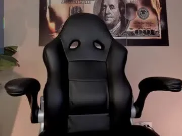 chrizmacgregor — Goal 11 : flex biceps (13 tokens remaining)