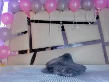 chrystal_jade — GOAL: show tits [34 tokens remaining] Welcome to my room! Hi guys #feet #smalltits #skinny   #lovense #anal