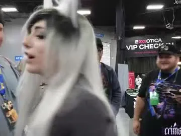 Freechat crimsonkitten on Chaturbate