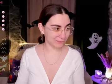 Chaturbate cute_chus is Freechat cute_chus — Goal: Suck finger with eyes contact #teen #18 #german #shy #nonude - Next Goal: Doggy tease