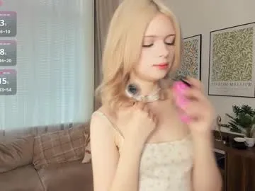 cutebrutality — breast massage close up for you ^.^ heh! I'm Alice...lush is on;) #new #shy #18 #blonde #teen [0 tokens remaining]