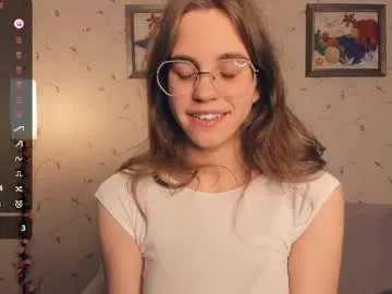 Freechat cutefluffy on Chaturbate