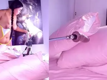 Freechat cutie__curvy on Chaturbate