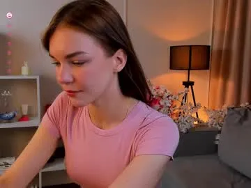 Freechat cwenbrayton on Chaturbate