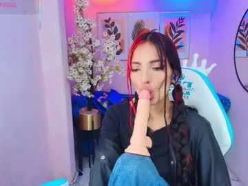 Freechat dafne_huges on Chaturbate