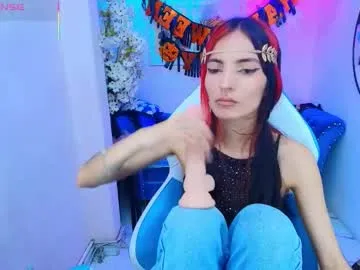 Freechat dafne_huges on Chaturbate