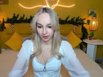 Freechat daisymellifluous on Chaturbate