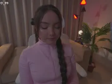 danii_xoxo —    ,      ,,4, - Goal: BBC Dildo tease [679 tokens left] #bigass #lovense #anal #tease #young