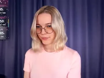 deannmaslen — GOAL: to tease you with my ass [27 tokens remaining] New girl energy  #new #18 #skinny #shy #bigboobs