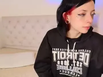 Freechat diamond__cherry on Chaturbate