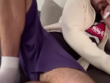 Freechat dickjulian on Chaturbate