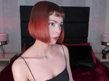 Offline dolyconor on Chaturbate