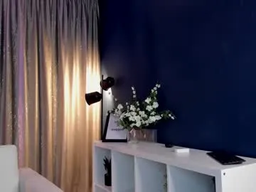 Freechat dormroomtease on Chaturbate