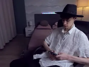 edvardblare — Show dick close to cam [656 tokens left] Happy Halloween loads! #ass #cute #athletic