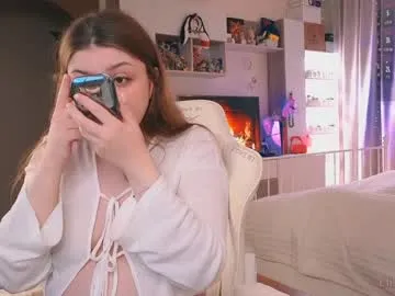 elisejays — #pregnant 39 weeks  Make me cum (pvt open)  Squirt shw!  Lush on!  Roll the Dice  33 tks  #c2c #dildo #mistress #natural #blowjob