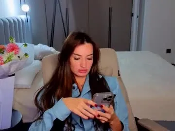 Freechat emilybit on Chaturbate