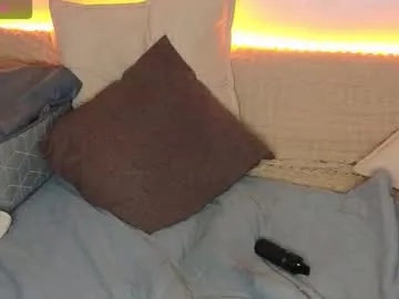 emilytrays — Make me cum please><   77,88,111,222,1001 #18 #new #tattoo #redhead #teen Lush on!  Roll the Dice  60 tks  #lovense #lush